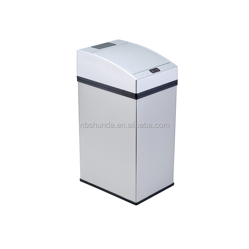 Trash can showing internal bucket