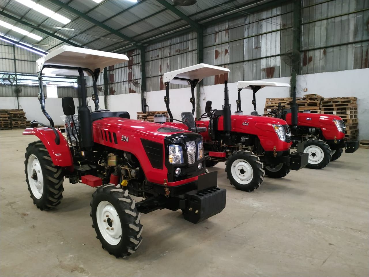 farm tractor - Image 2
