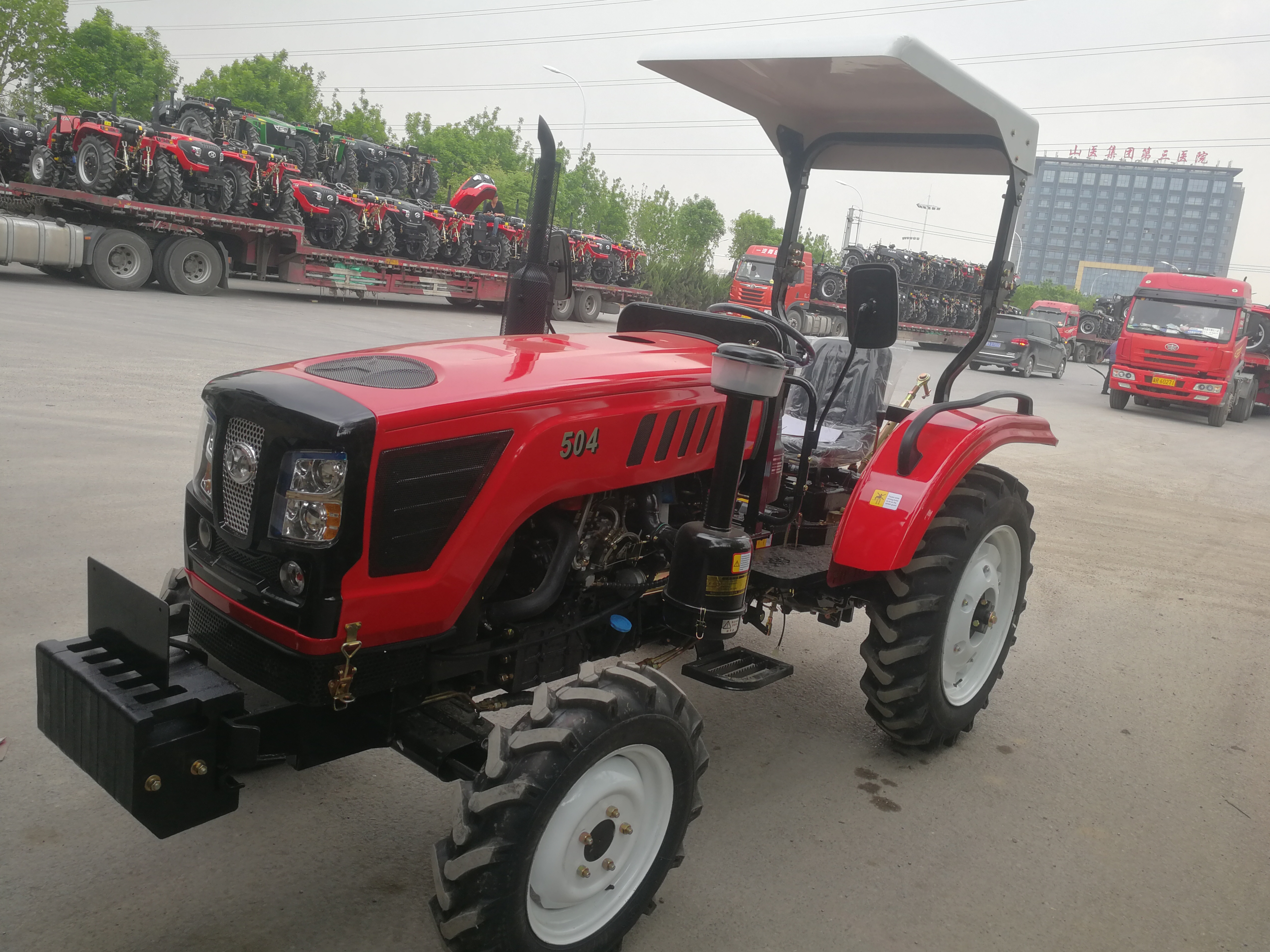 farm tractor - Image 3