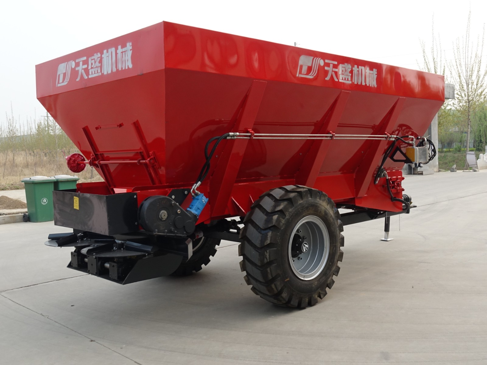 fertilizer spreader - Image 2
