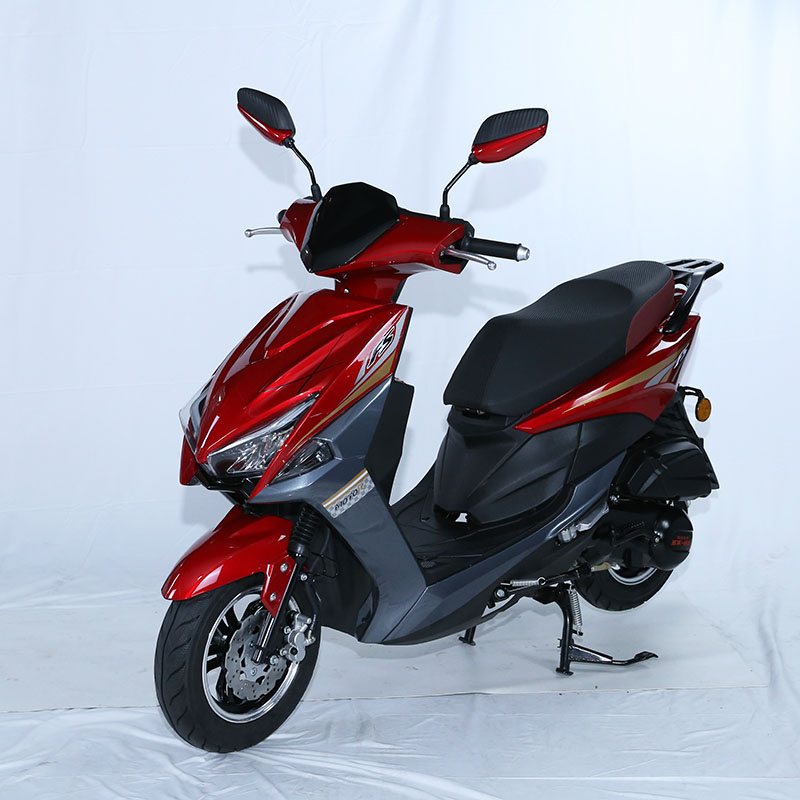 150cc Gas Scooter with Front Disc and Rear Drum Brakes