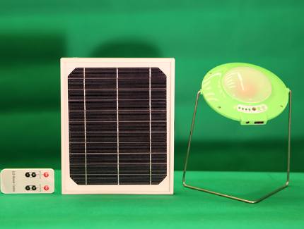 Solar Powered LED Area Light with Remote