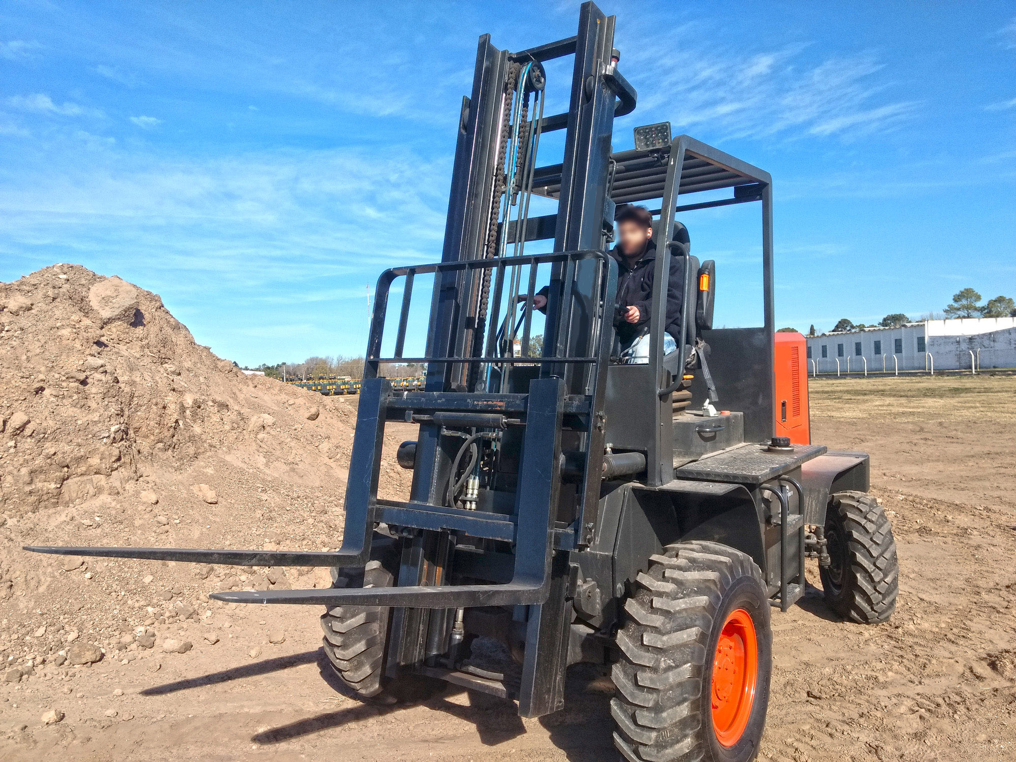 forklift - Image 2