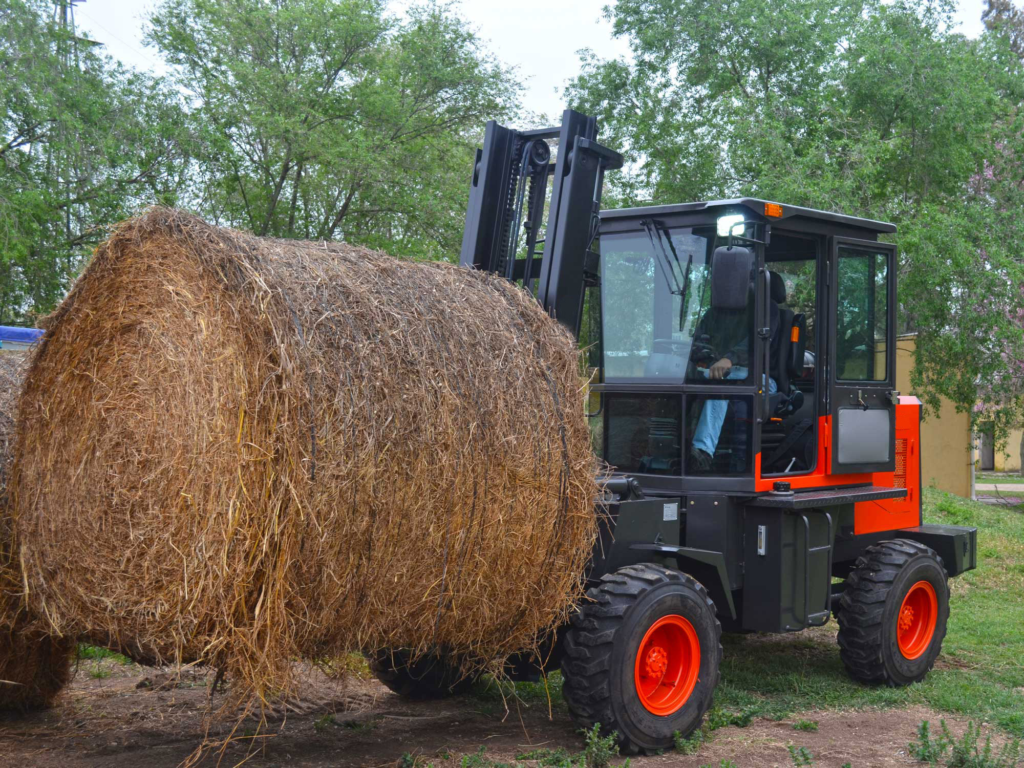 forklift - Image 2