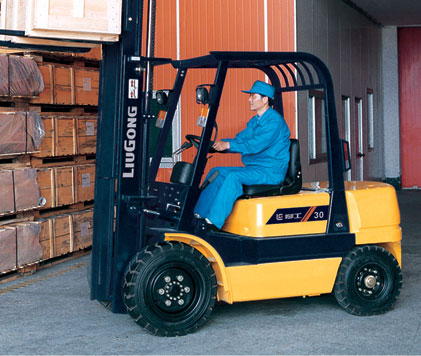 Forklift Trucks:CPCD30 - Image 3
