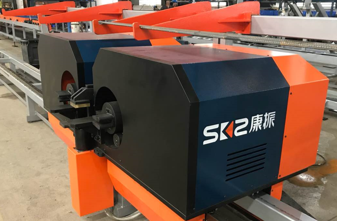 Four-head bendig machine - Image 2