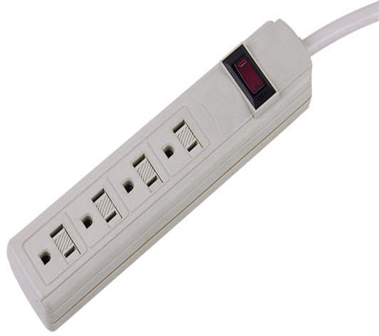 Triple Outlet Power Strip with Circuit Breaker