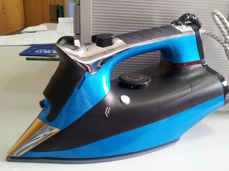 Multi-Function 2600W Steam Iron