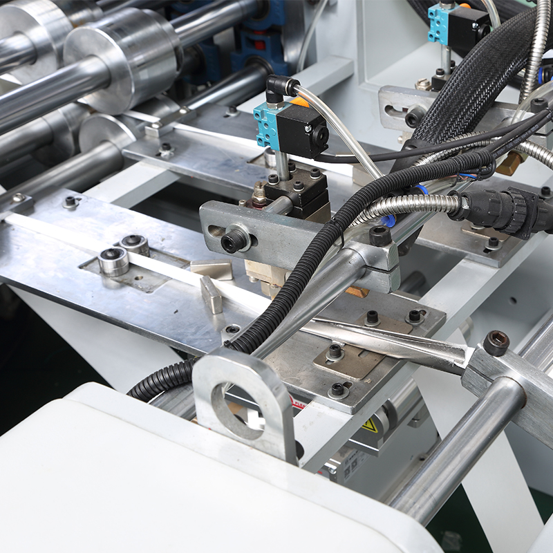 Fully Automatic Square Bottom Paper Bag Machine with Handle Inline - Image 2
