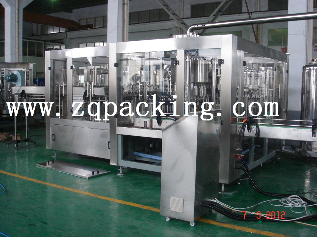 Carbonated Beverage Filling Machine