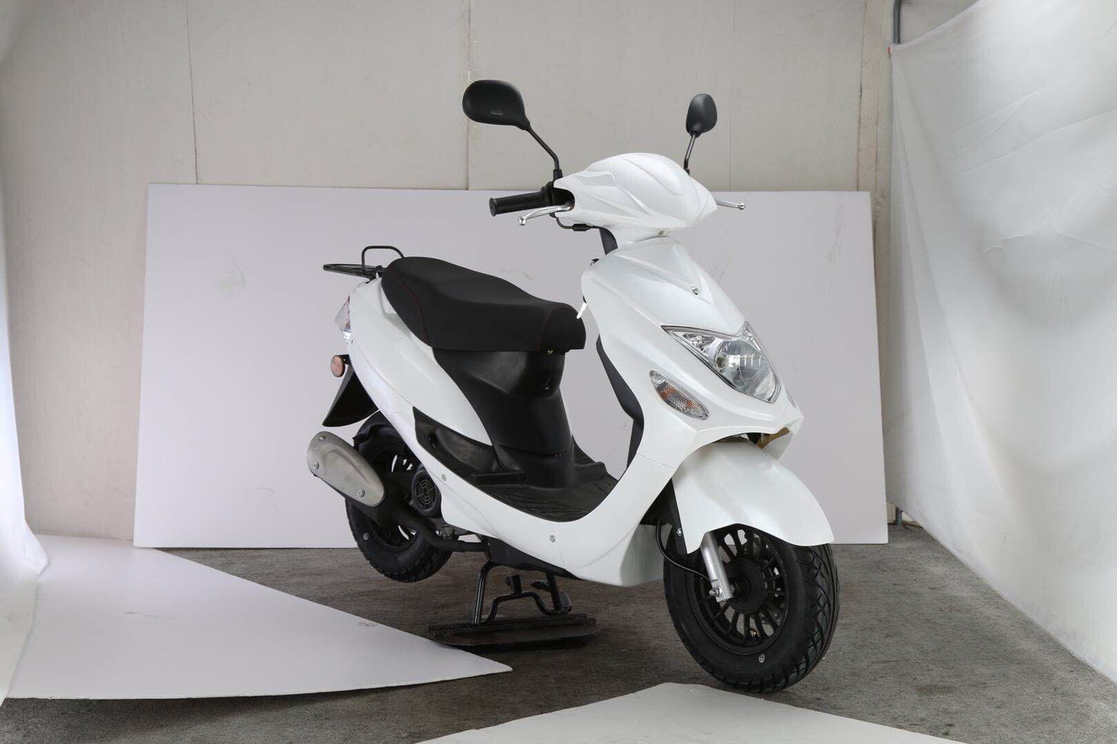 gas scooter - Image 3