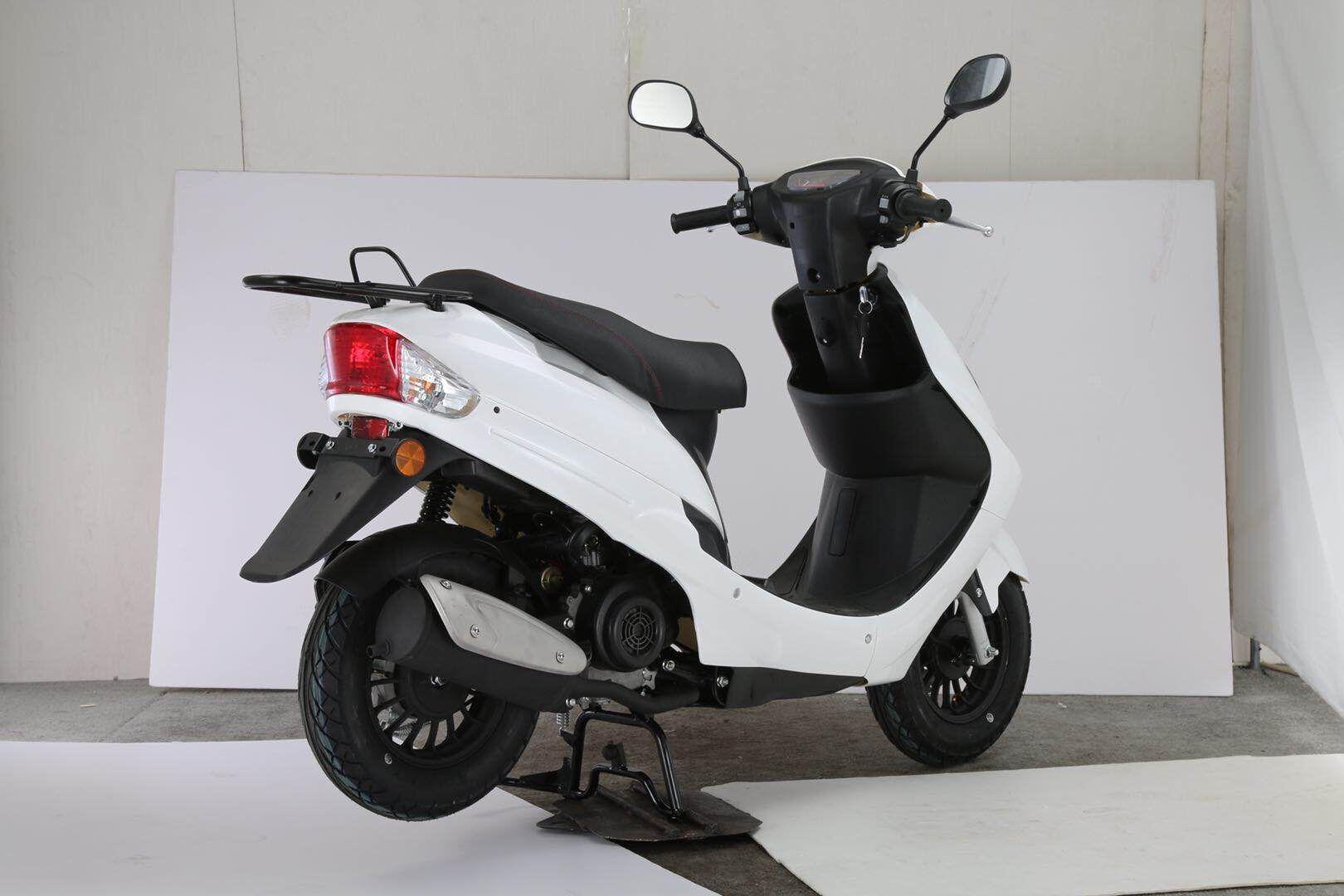Urban Commuter Gas Scooter