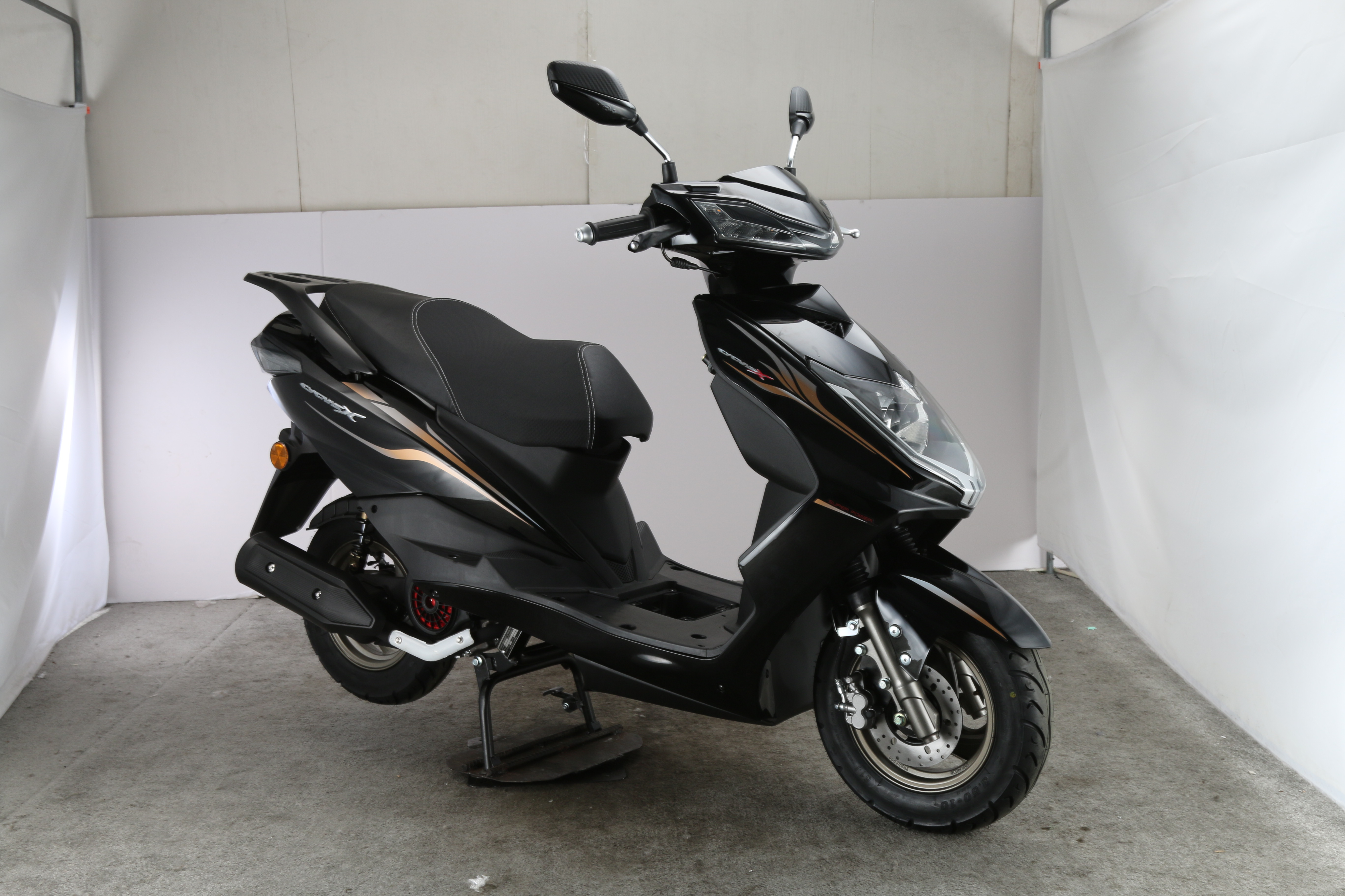 gas scooter - Image 3