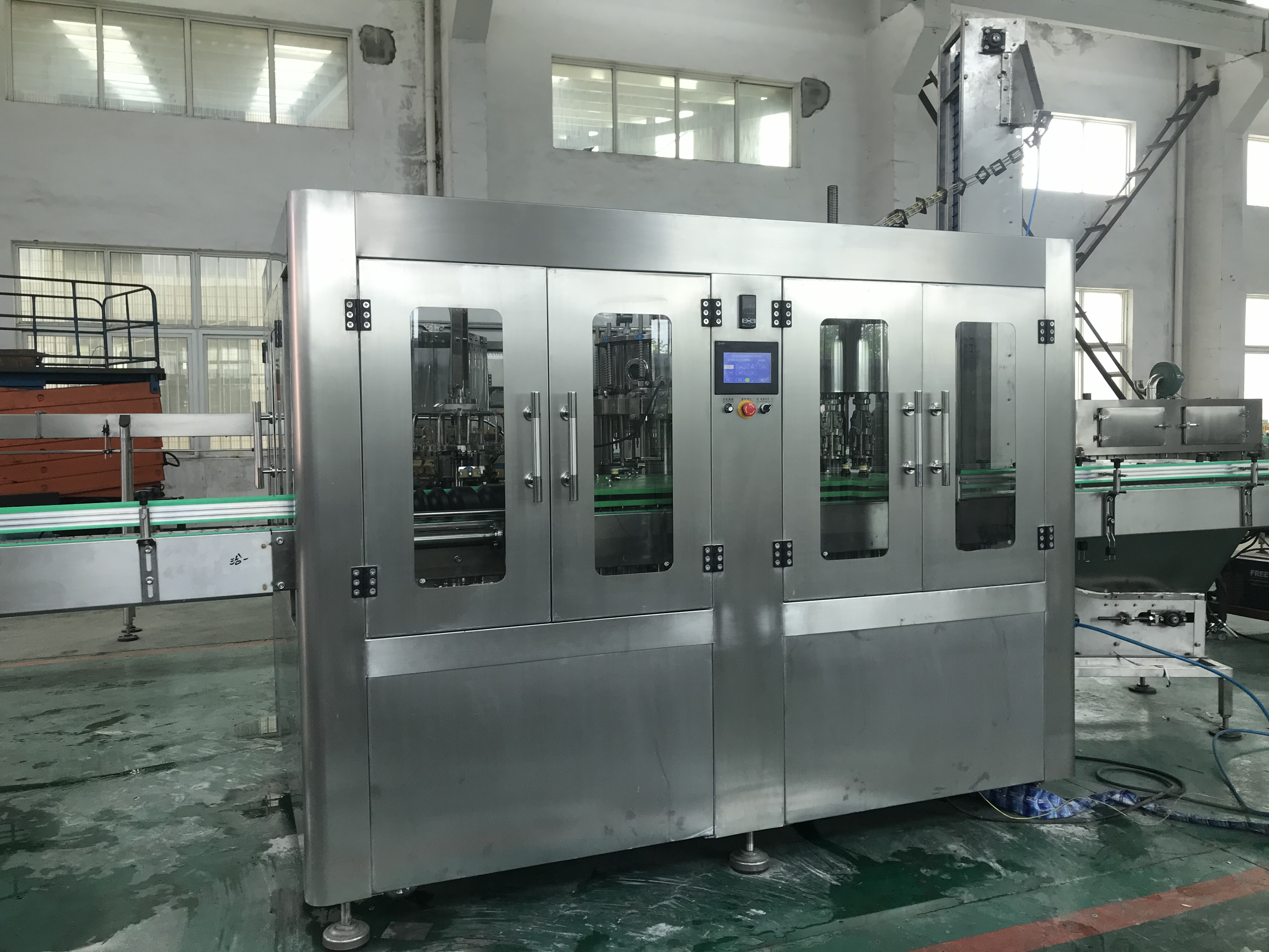 Glass bottle filling machine - Image 2