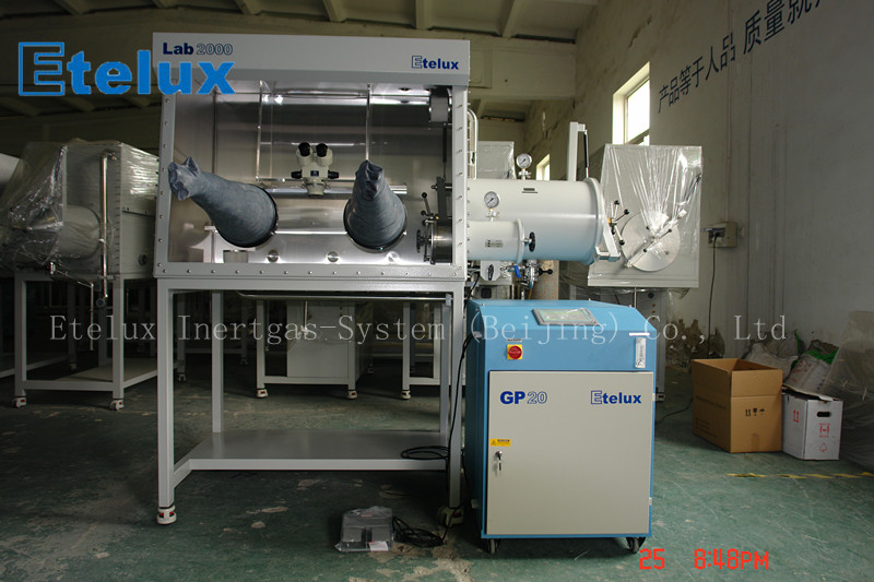 glovebox with gas/solvent purification system - Image 3