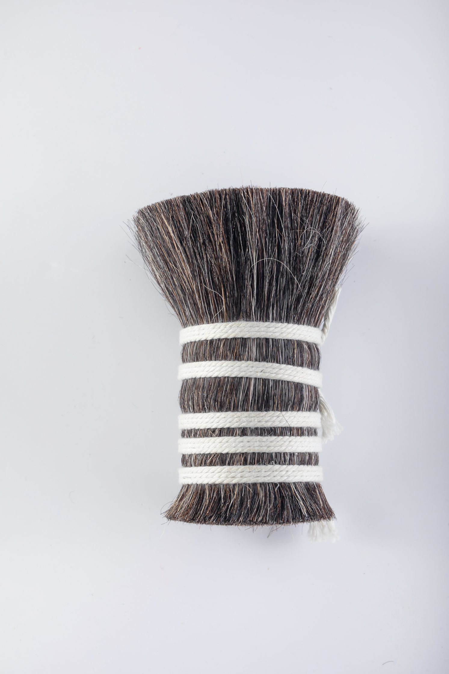 Cylindrical Goat Hair Brush with Cord Binding
