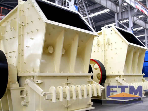 Single-stage crusher machine showing internal layout and robust construction