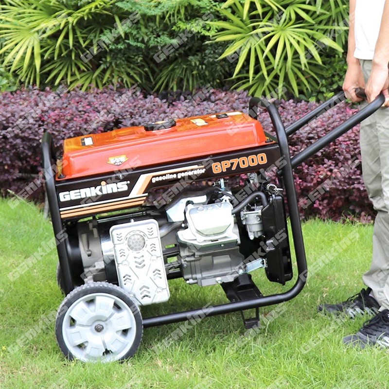 GP7000E Gasoline / petrol generator Rated power:6.5 KW Max power:7.0 KW E-start - Image 3