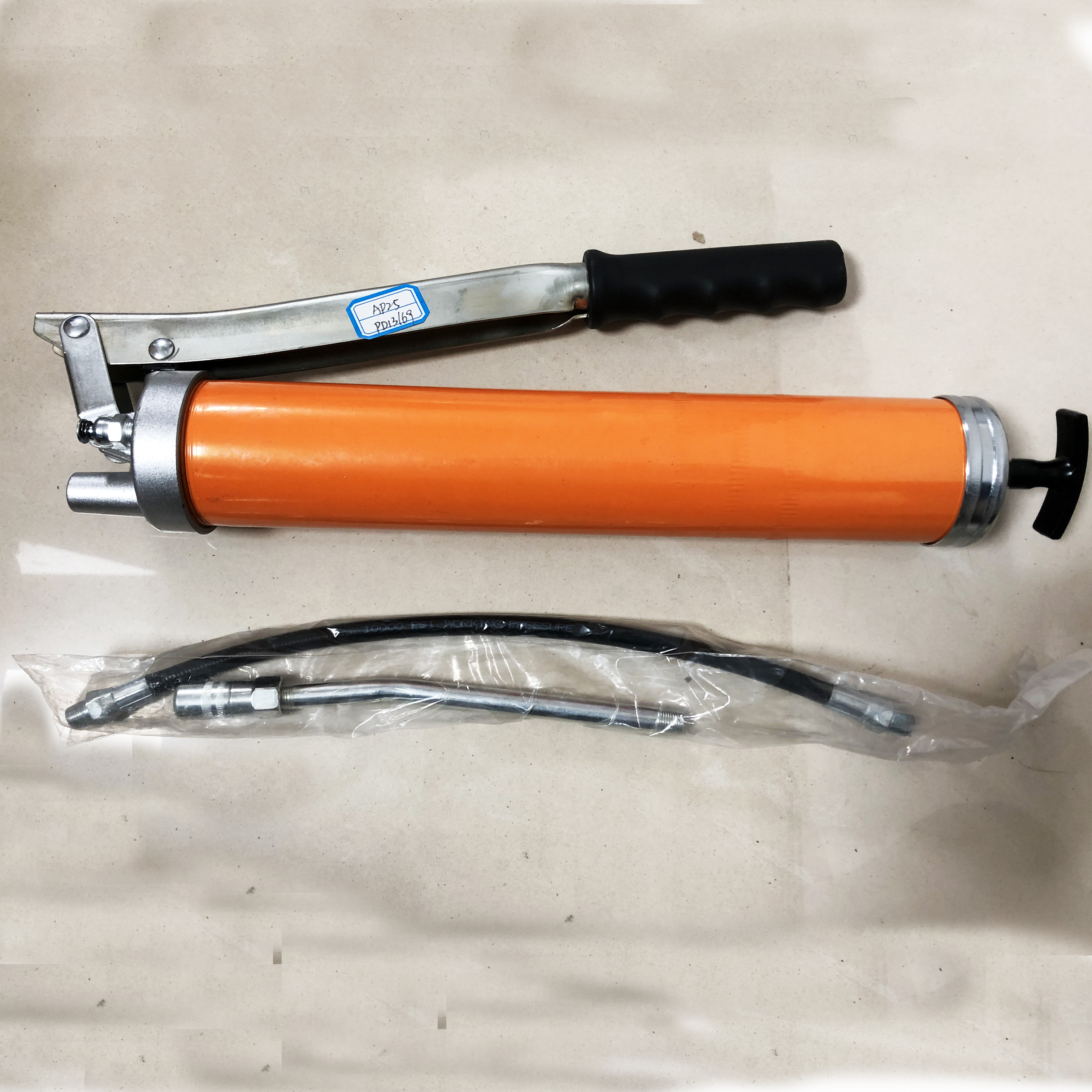 Heavy-Duty Grease Gun with Flexible Hose