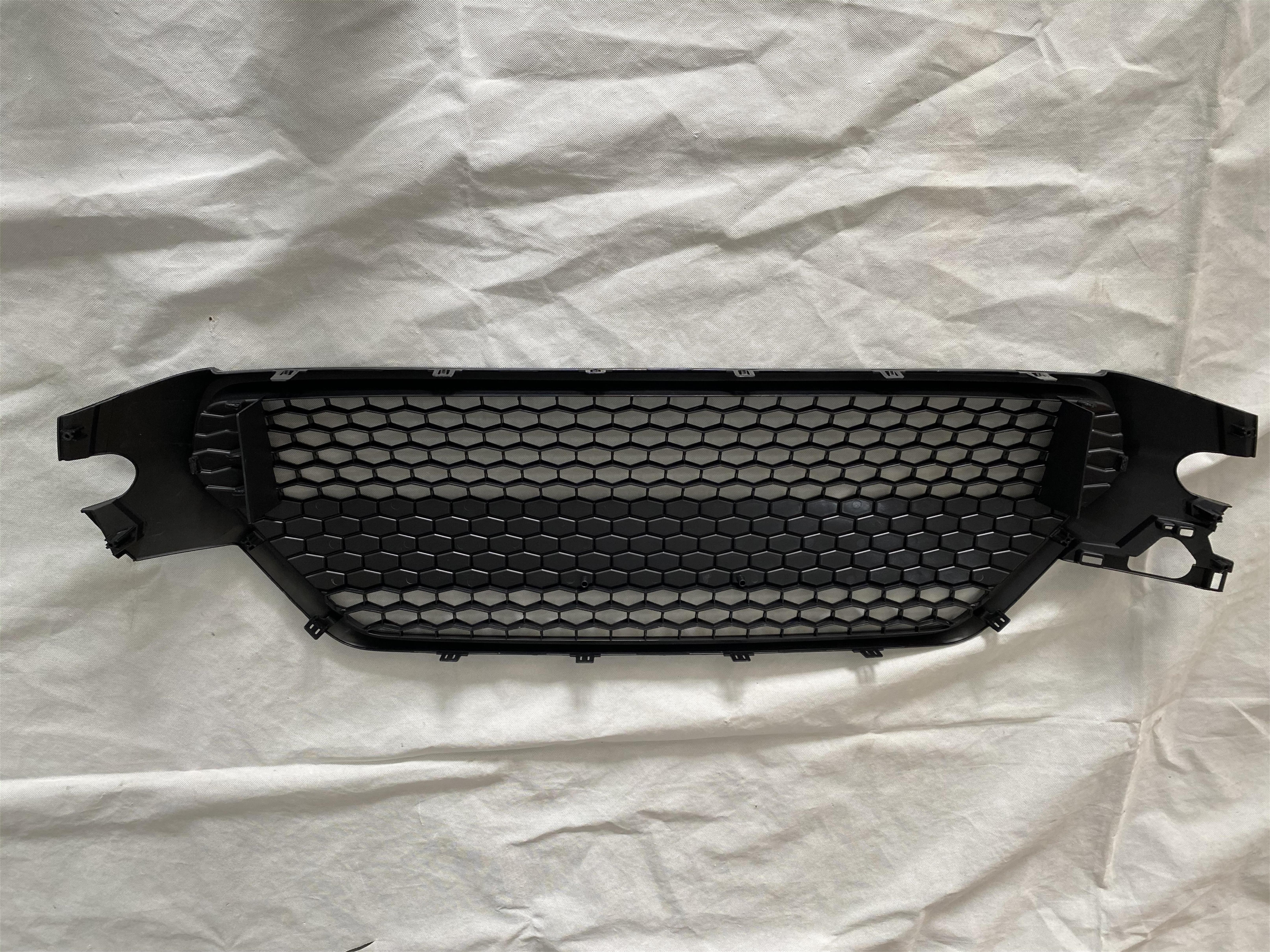 GRILLE - Image 2