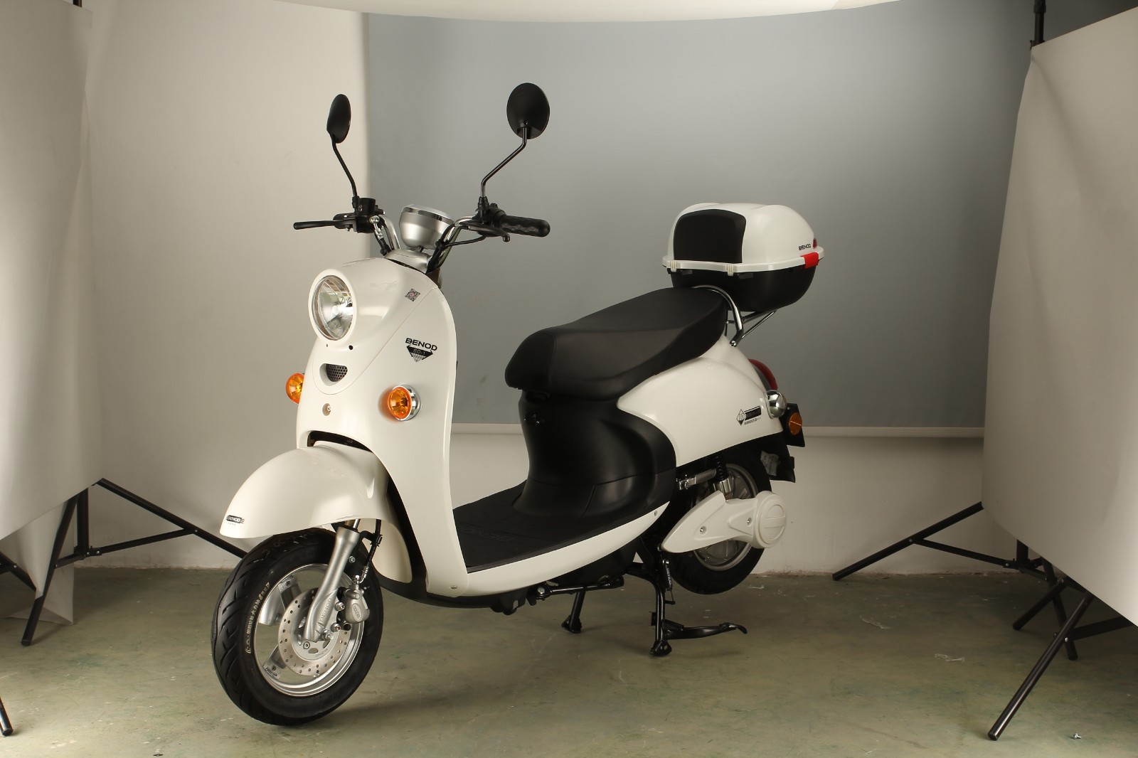 GTR7——800W  Environment friendly Convenient Electric Motorcycle 39Km/h - Image 3