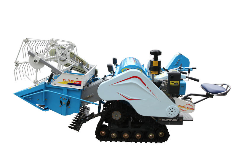 GY4L-0.9B Plus Mini Combine Harvester with seat - Image 2