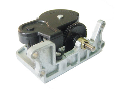 Mechanical Control Assembly with Gear and Lever