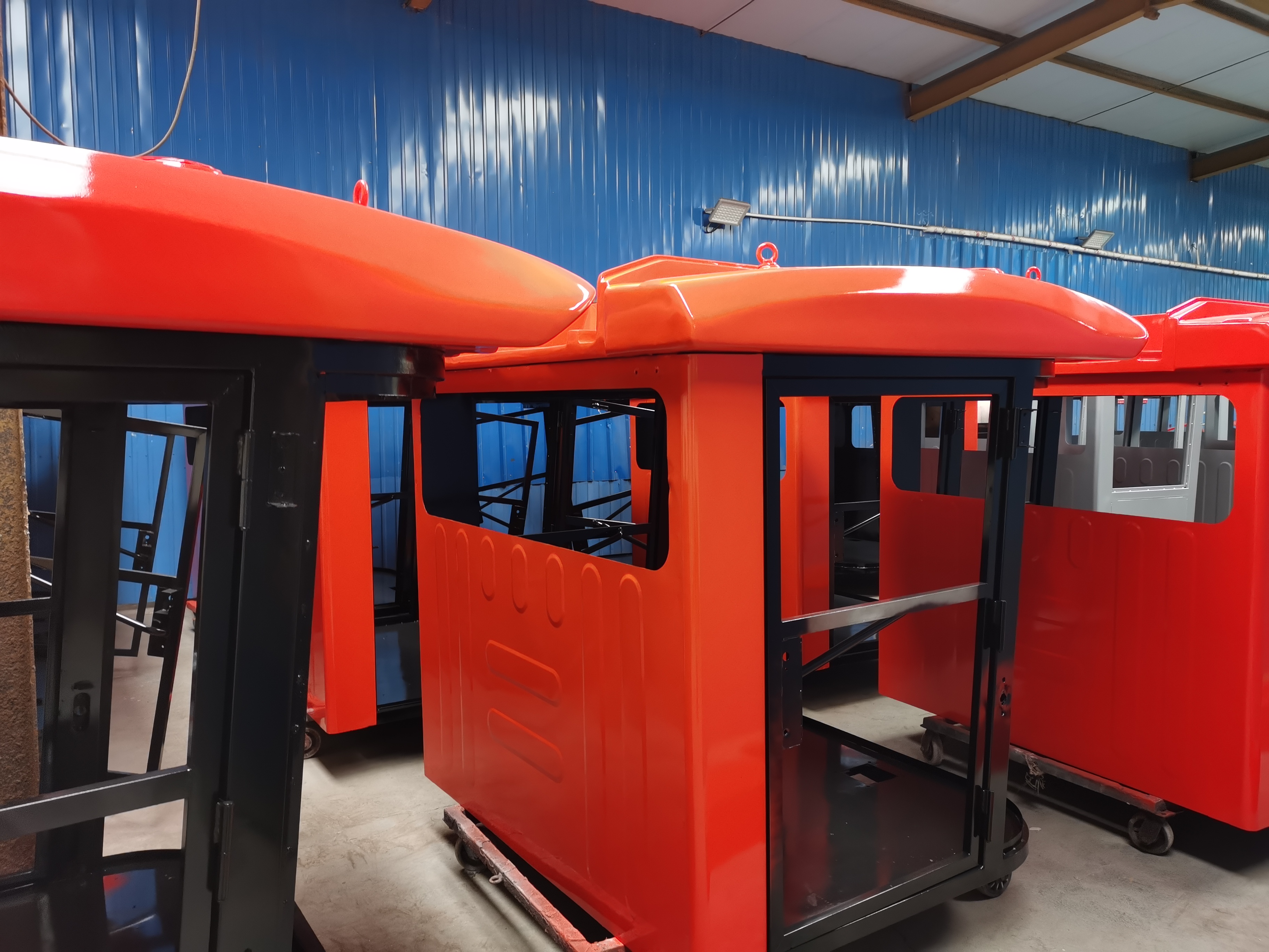 Durable cabin frame construction