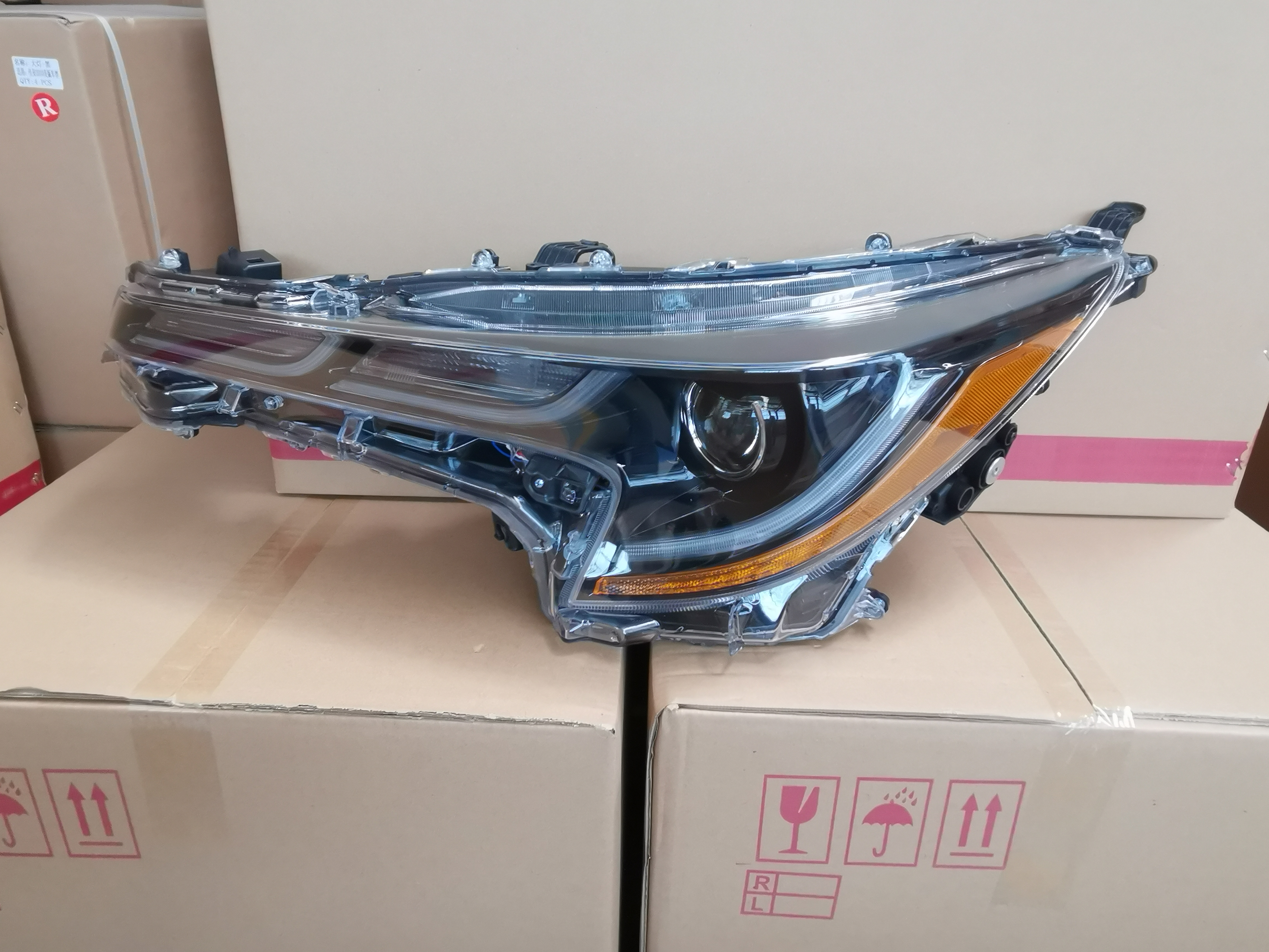 Automotive Headlamp Assembly