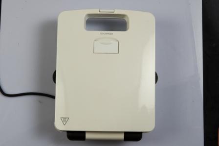 Compact Health Grill with Non-Stick Surface
