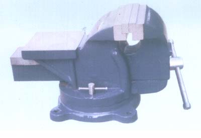 Swivel Bench Vise with Anvil