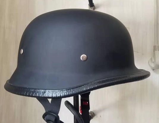 helmet - Image 2