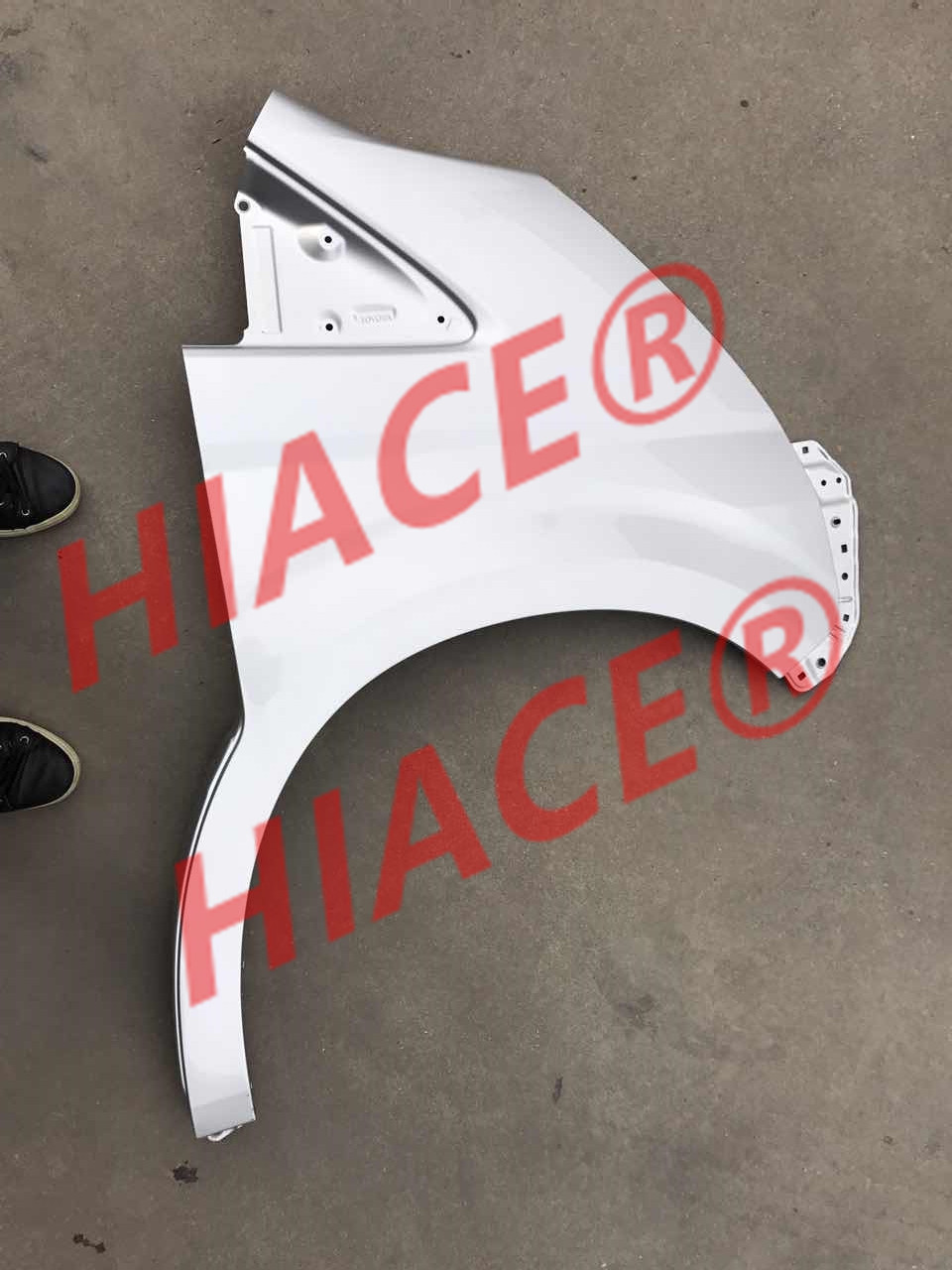 HIACE 2019 FRONT FENDER - Image 2