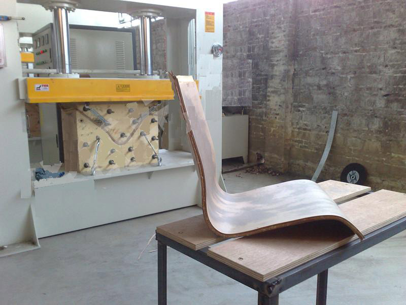 High Frequency Hot Press (Plywood MDF HDF Bending) With Working Table Size 2000x1000mm and Pressure 120T - Image 2