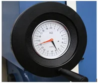 Blade clearance adjustment mechanism