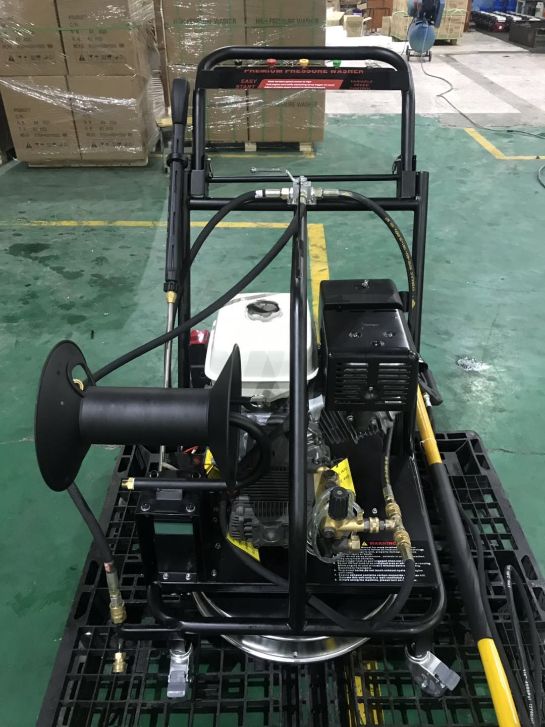 High Pressure Washer with Vacuum - Image 2