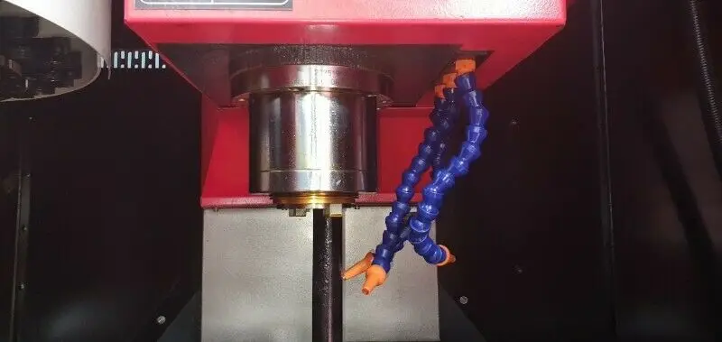 Internal view of the spindle and tool mechanism