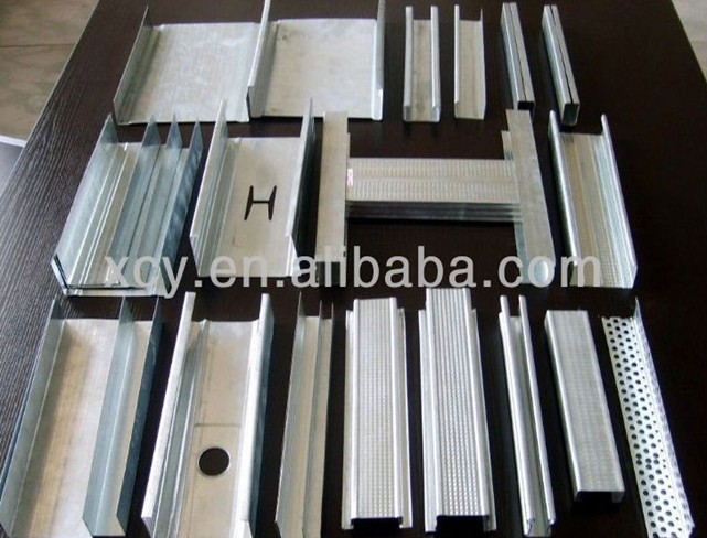Side profile of the industrial roll forming machine