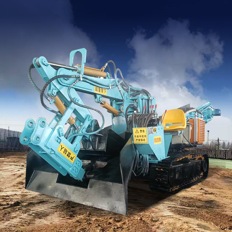 Wheel-type tunnel slag scraper in operation