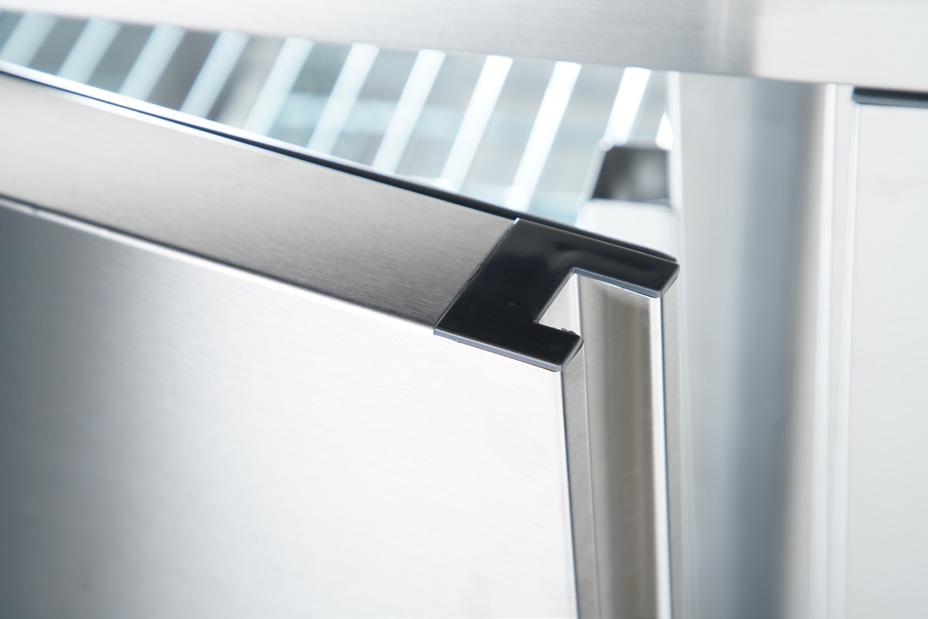 High Quality Stainless Steel Work Table Salad Refrigerator Workbench Undercounter Fridge - Image 2