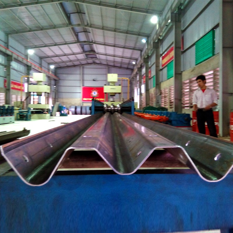 Highway Guardrail Roll Forming Machine for Steel Profiles and Roof Sheets