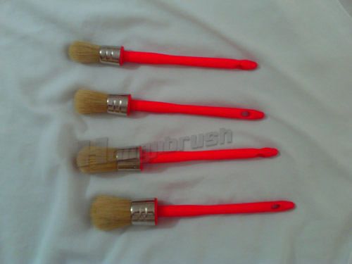 Round Paint Brushes with Red Handles