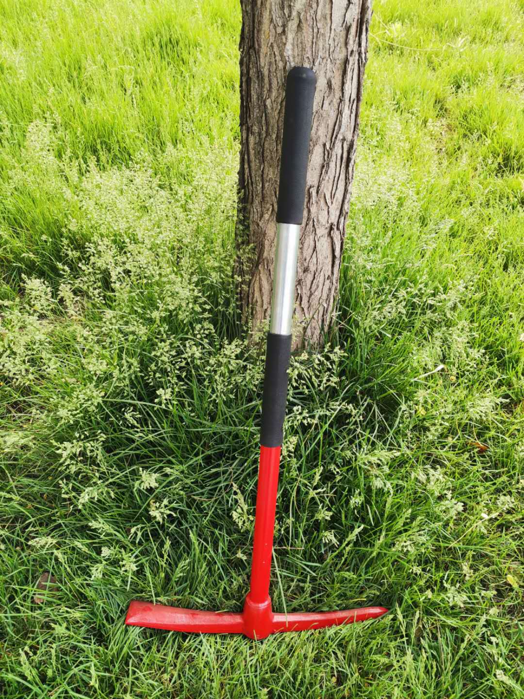 HOE WITH HANDLE - Image 2