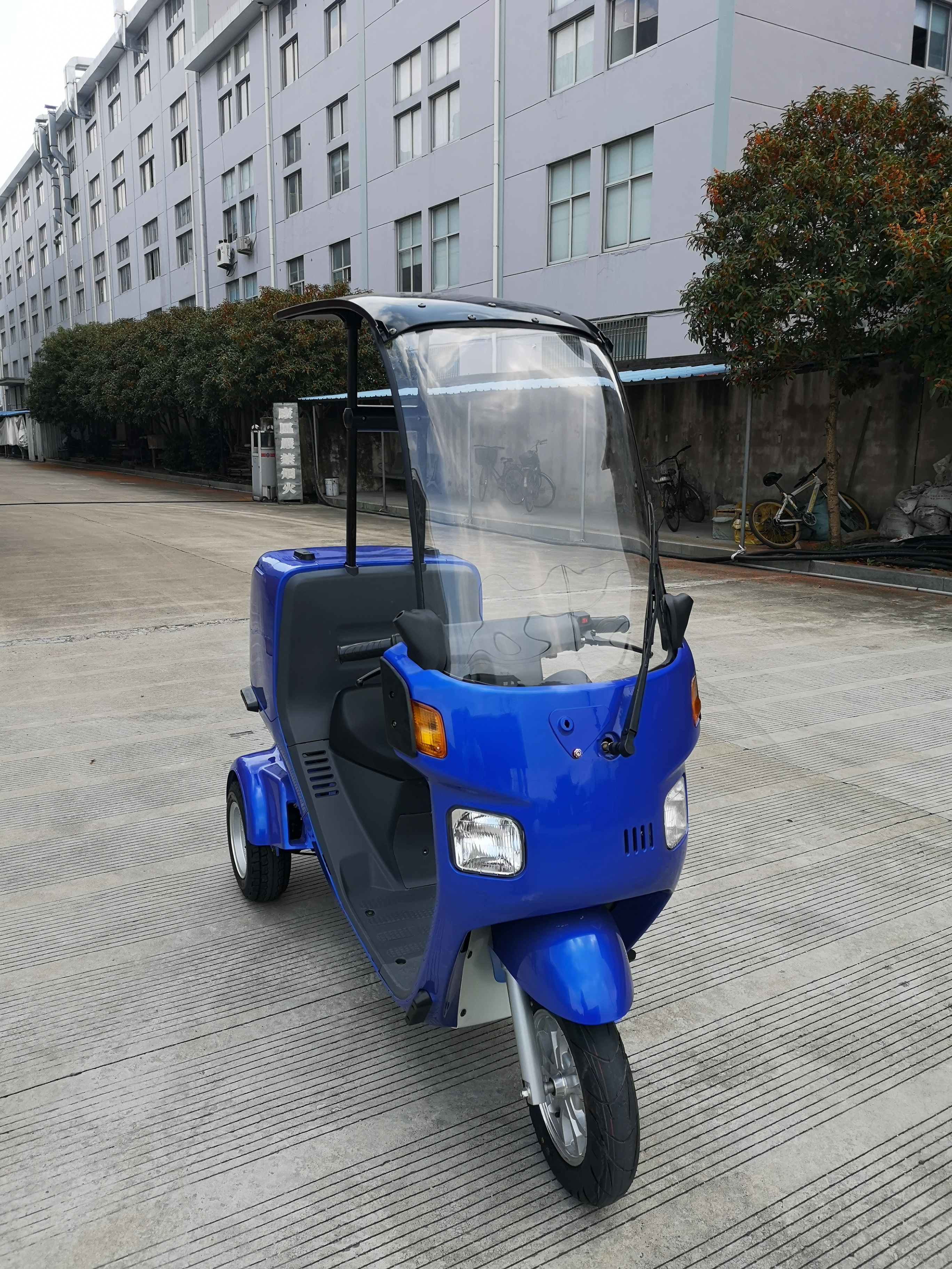 Honda GYRO CANOPY TA03 1990-2008 electric three wheel bike - Image 2