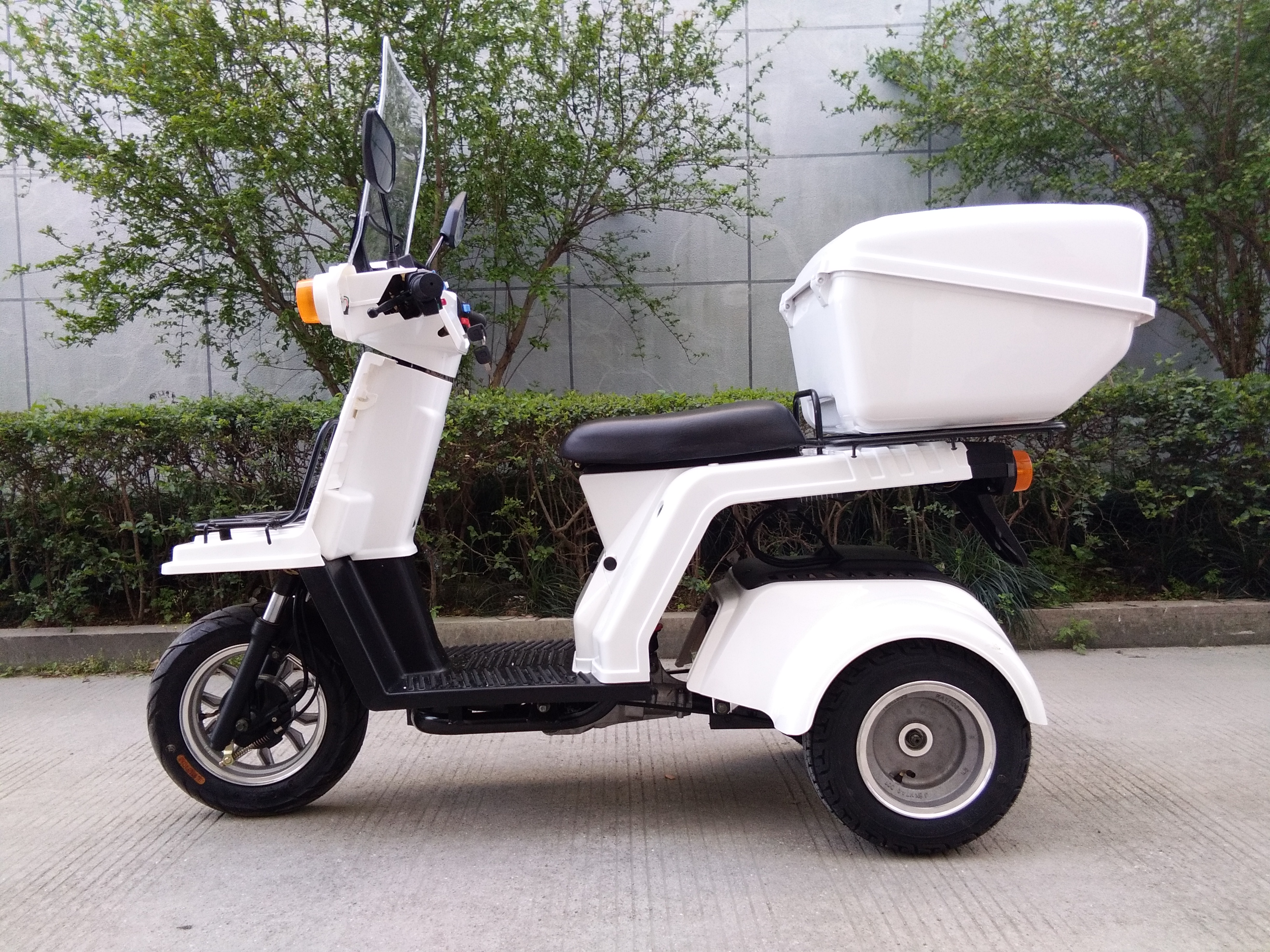 Honda GYROX 1982-2008 three wheel electric bike - Image 3