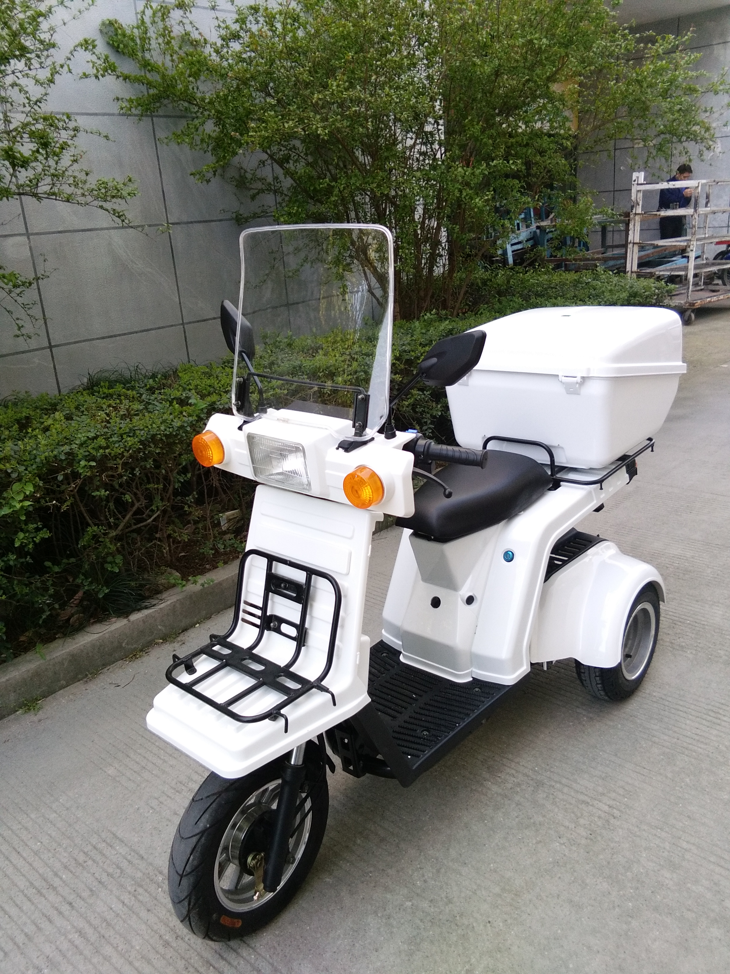Honda GYROX 1982-2008 three wheel electric bike - Image 2