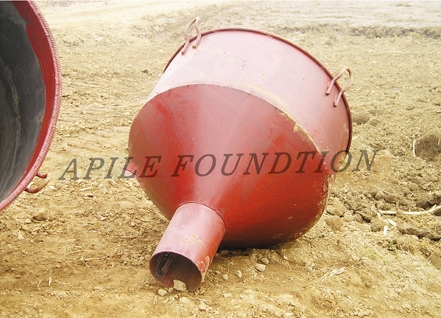 Material Dispensing Hopper