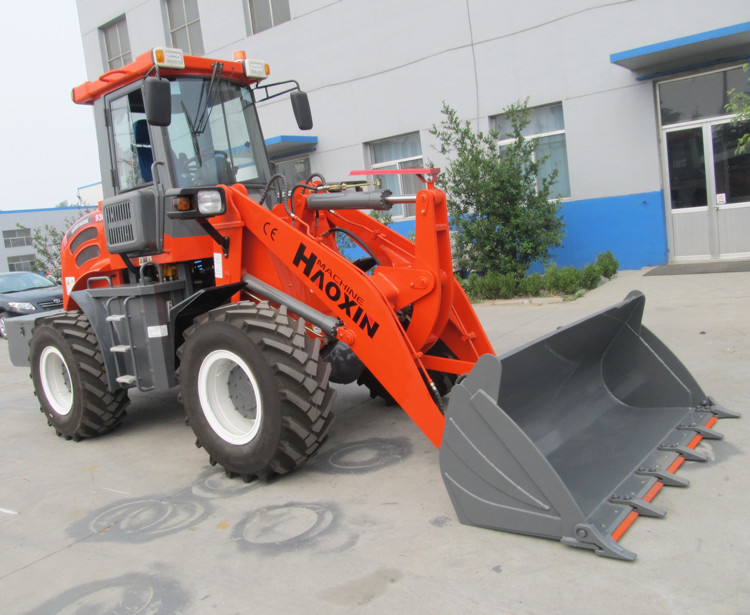 Compact Wheel Loader with 0.7 CBM Bucket