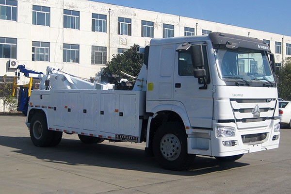 HOWO 4X2 Wrecker truck - Image 2