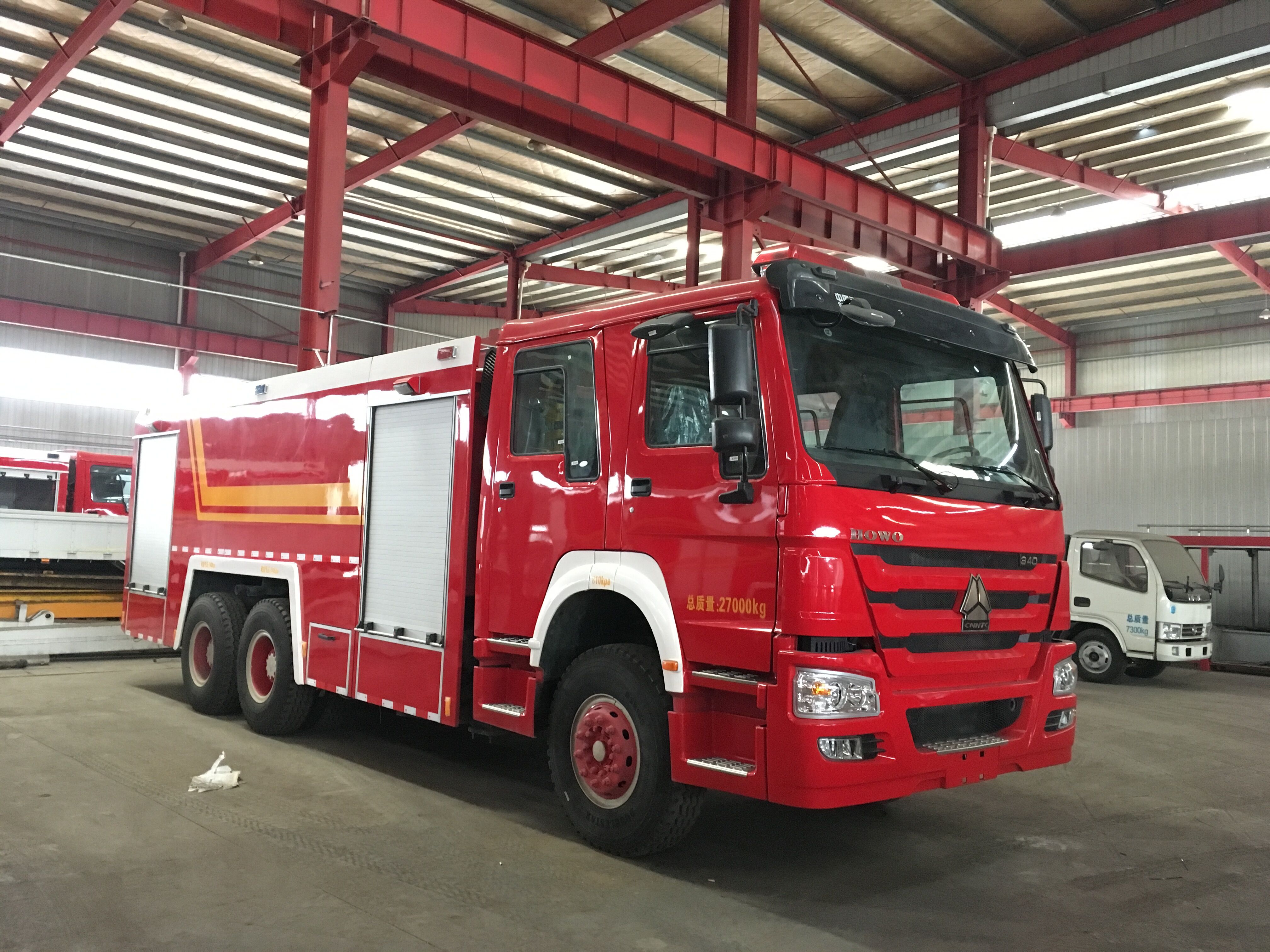 HOWO 6X4 Fire fighting truck - Image 2